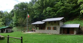 Il Rifugio Pietro De Luca a Praderadego 