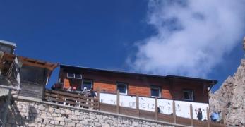 Il Rifugio Toni Demetz alla Forcella Sassolungo