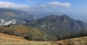 Il Monte Jouf dalla vetta del Monte Fara