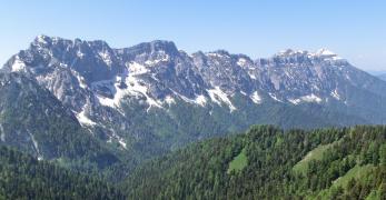 Le Vette Feltrine. Sulla destra, la cuspide del Monte Pavione