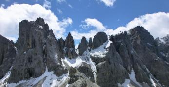 Da sx: Cima e Campanile del Focobon, Passo delle Farangole, Torre Quattro Dita, Torre Viennese, Campanile di Valgrande e Cima dei Bureloni