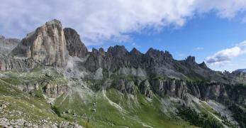 Il Vailon con le Cime Sud e Est dei Mugoni e la cresta delle Cigolade con l’omonimo Passo