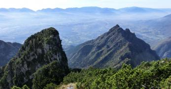 La Talvena e il Monte Peron. Sullo sfondo, la Val Belluna