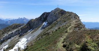 La cima orientale del Monte Coppolo