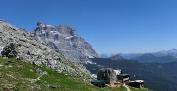 Il Rifugio Sonino al Coldai