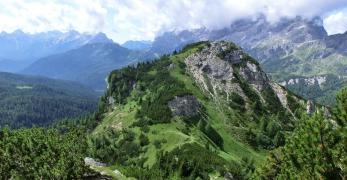 La cima meridionale del Monte Crot dalla cima settentrionale