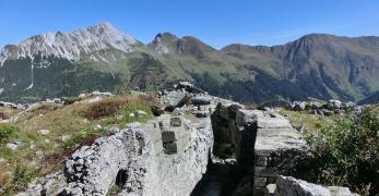 Il Trincerone Italiano sulla vetta del Pal Piccolo 