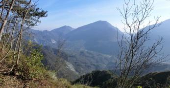 La Val Cellina dalla cima di San Daniele del Monte. Sullo sfondo, i Monti Fara e Jouf